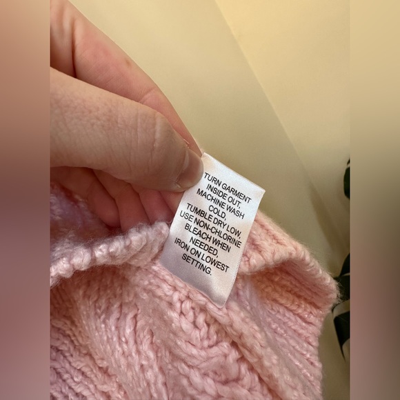 Pacsun LA hearts v-neck cropped sweater - Picture 5 of 5